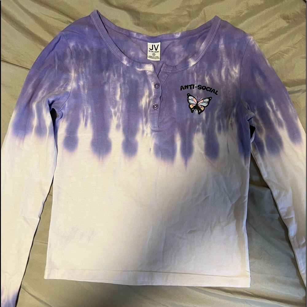 Zumiez brand new ‘anti social’ long sleeve shirt
